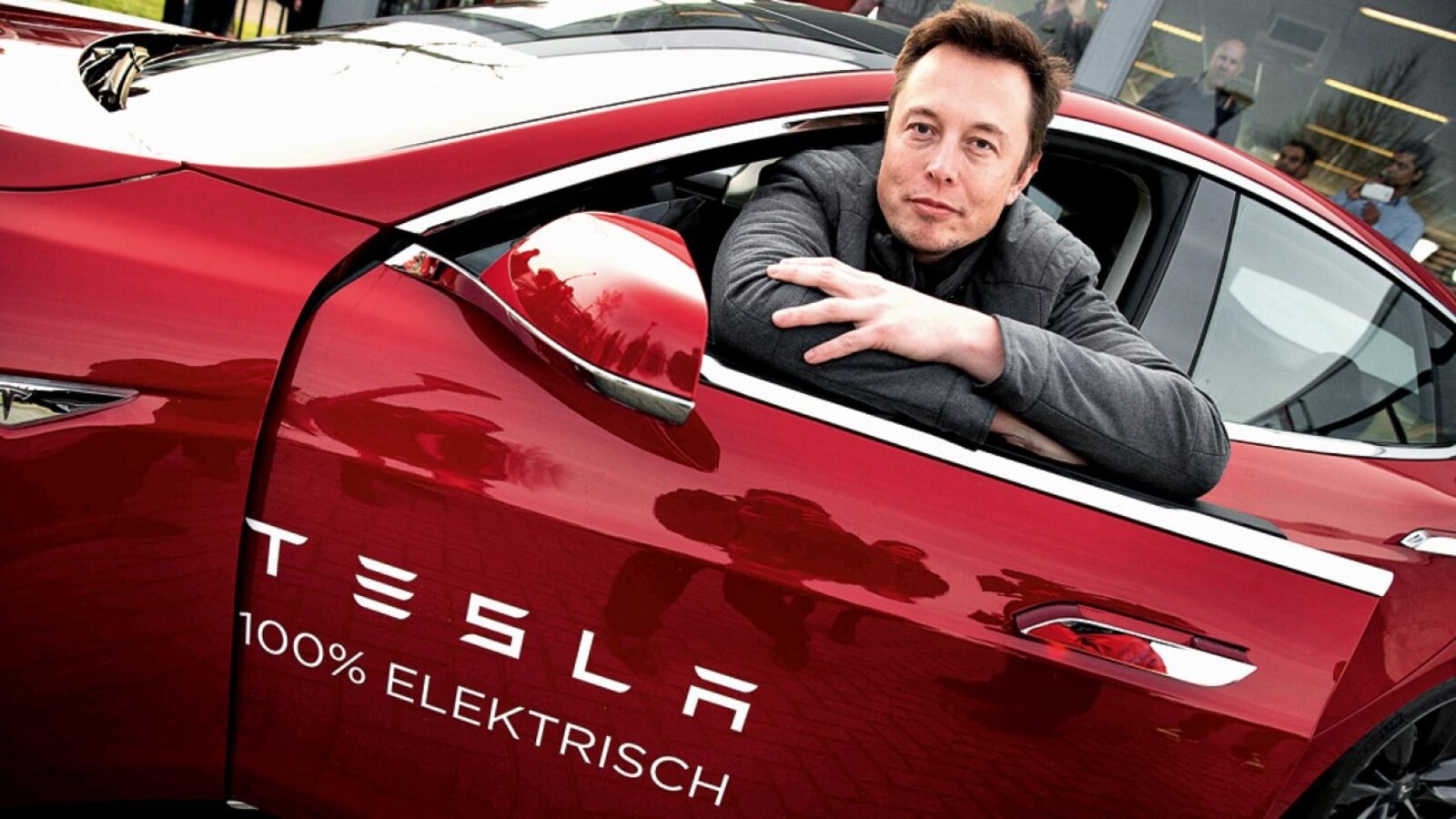 elon musk 2020 tesla rojo